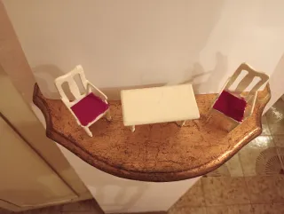 Miniature casa bambole: 2 sedie + tavolo