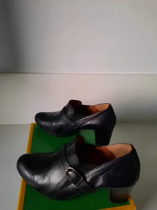 Zapatos de piel Maria Jaen Talla 37