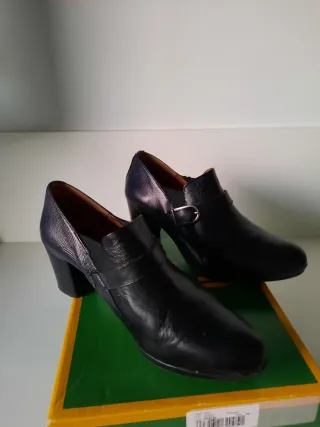 Zapatos de piel Maria Jaen Talla 37