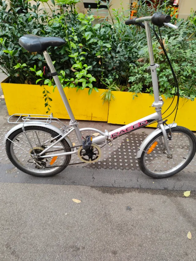 Bicicleta plegable Racer plateada