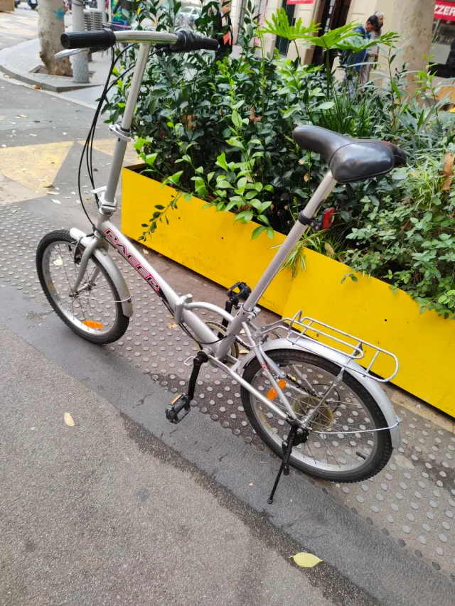 Bicicleta plegable Racer plateada