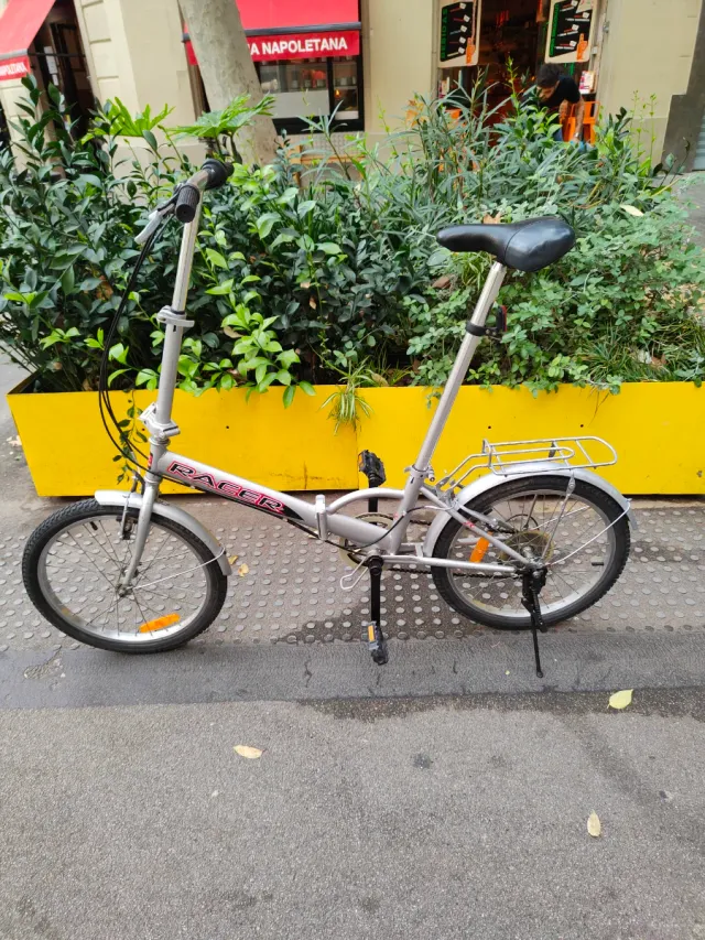 Bicicleta plegable Racer plateada