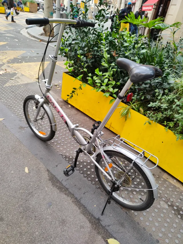 Bicicleta plegable Racer plateada