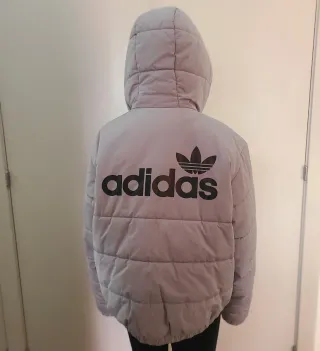 Chaqueta Adidas gris con capucha