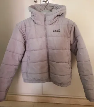 Chaqueta Adidas gris con capucha