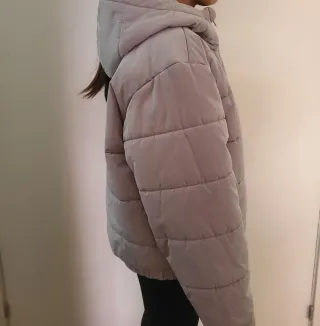 Chaqueta Adidas gris con capucha