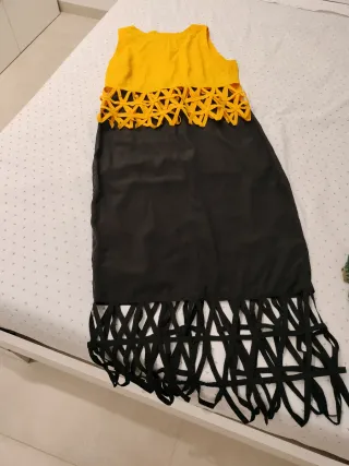 Conjunto Top Amarillo y Falda Negra