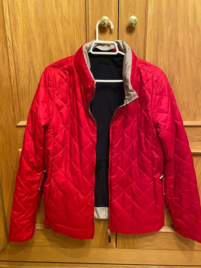 Chaqueta reversible Massimo Dutti azul y rojo