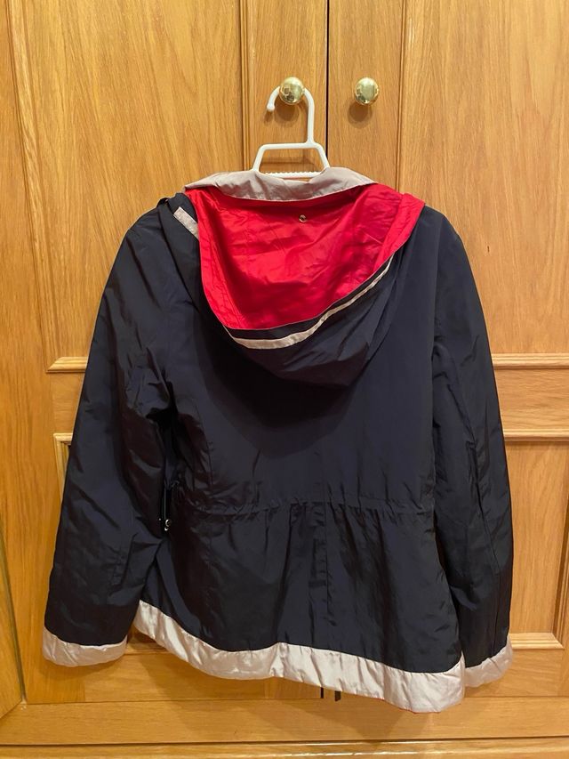 Chaqueta reversible Massimo Dutti azul y rojo