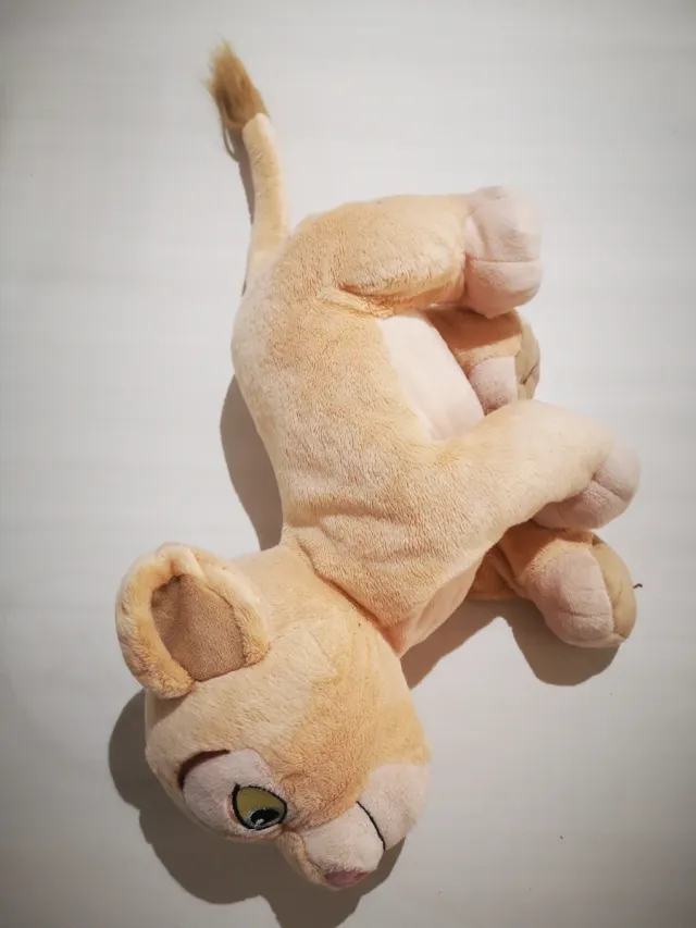 Peluche Nala pequeña Rey León