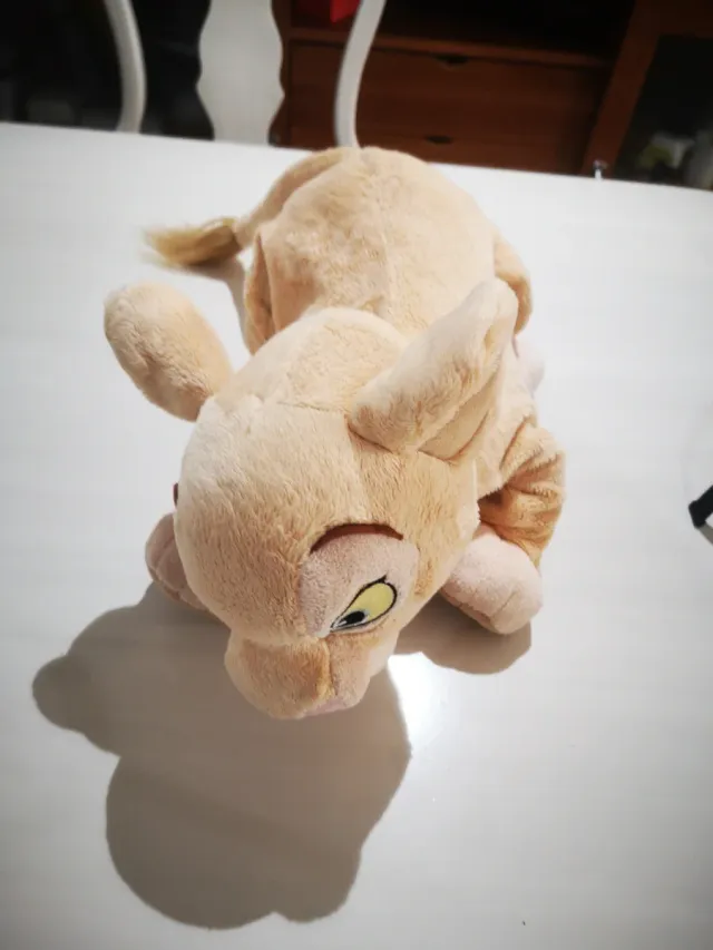 Peluche Nala pequeña Rey León