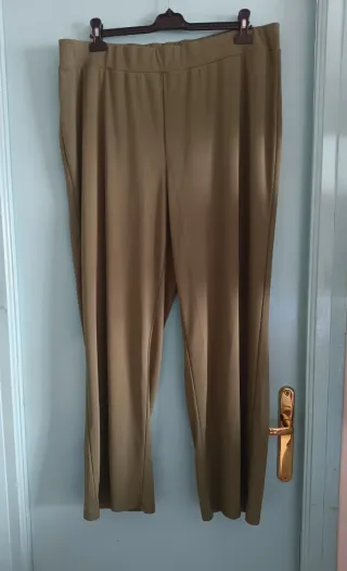 Pantalón ancho verde olivo mujer