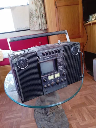 Radio Cassette TV Sanyo