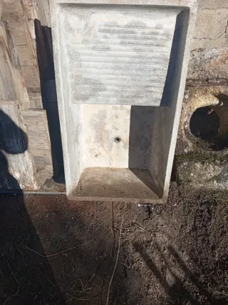 Pila de lavar de cemento