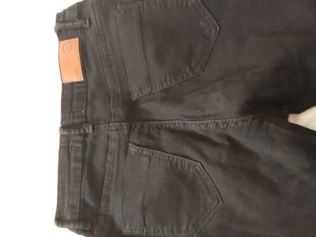 Pantalón vaquero mujer negro