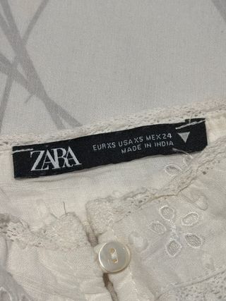 Blusa blanca con bordados