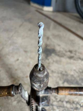 Taladro manual antiguo