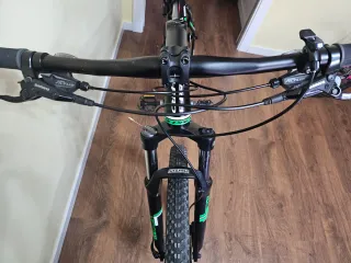 Bicicleta B-PRO MTB Negra y Verde