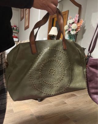 Lote 2 bolsos: verde y morado