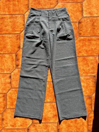 Pantaloni eleganti Stradivarius grigi - Taglia L