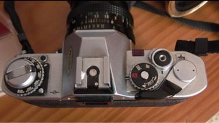 Cámara Canon AV-1 Plata