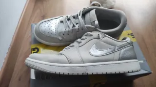 Air Jordan 1 Retro Beige/Plata