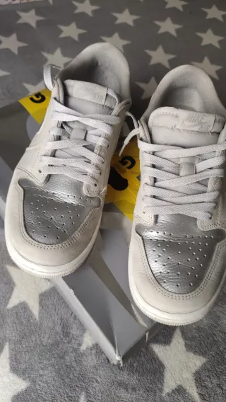 Air Jordan 1 Retro Beige/Plata