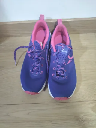 Zapatillas deportivas mujer moradas y rosas