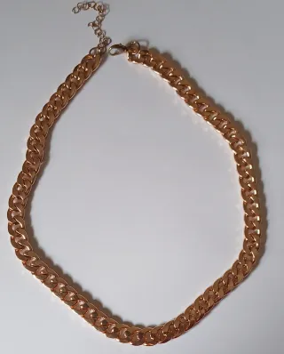 Cadena estilo cubano chapado oro
