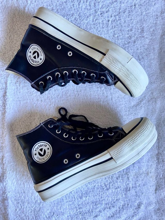 Zapatillas Victoria Piel Negra Plataforma