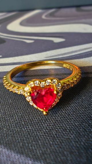 Anillo pandora corazón rojo