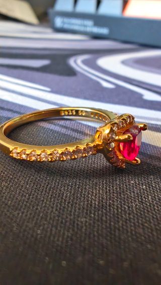 Anillo pandora corazón rojo