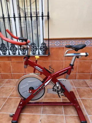 Bicicleta Spinning BH SB2