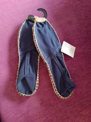 Alpargatas de tela azul y beige