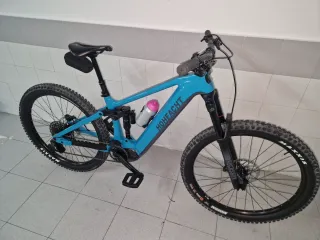 Bicicleta eléctrica montaña carbono ebike