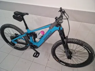 Bicicleta eléctrica montaña carbono ebike