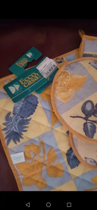 2 Tovagliette , presina e guanto forno