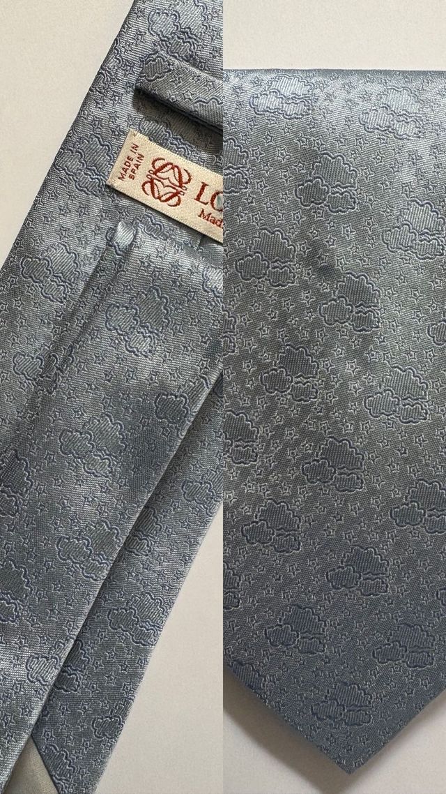 Corbata Loewe Nubes y Estrellas Gris Plateado