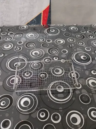 Portasapone o portaoggetti in metallo