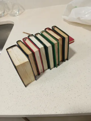 Lote de 9 mini libri antichi.