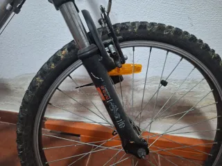 Bicicleta Rockrider plateada