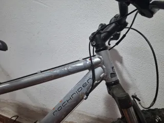 Bicicleta Rockrider plateada