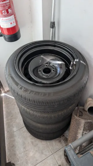 Llantas steelis de acero 4x100