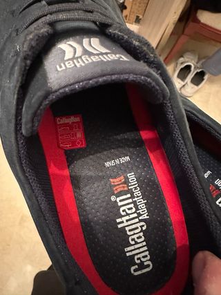 Zapatos Callaghan azul marino.