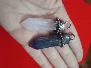 Colgantes de cristal amatista y cuarzo rosa