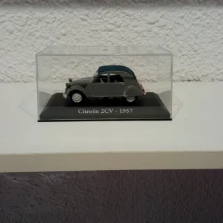 Coche escala 1/43 Citroën 2CV 1957