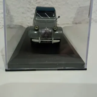 Coche escala 1/43 Citroën 2CV 1957