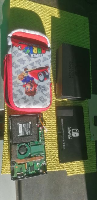 Nintendo Switch + Accessori Mario