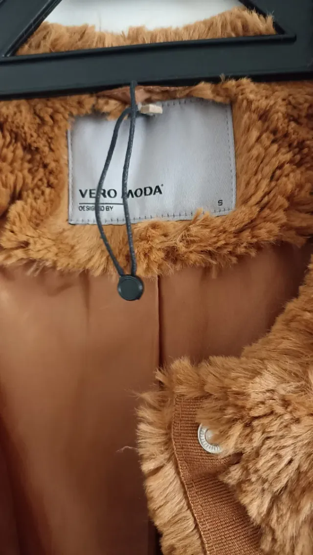 Chaleco pelo Vero Moda marrón mujer