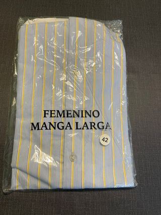 camisa de manga larga a rayas de mujer.